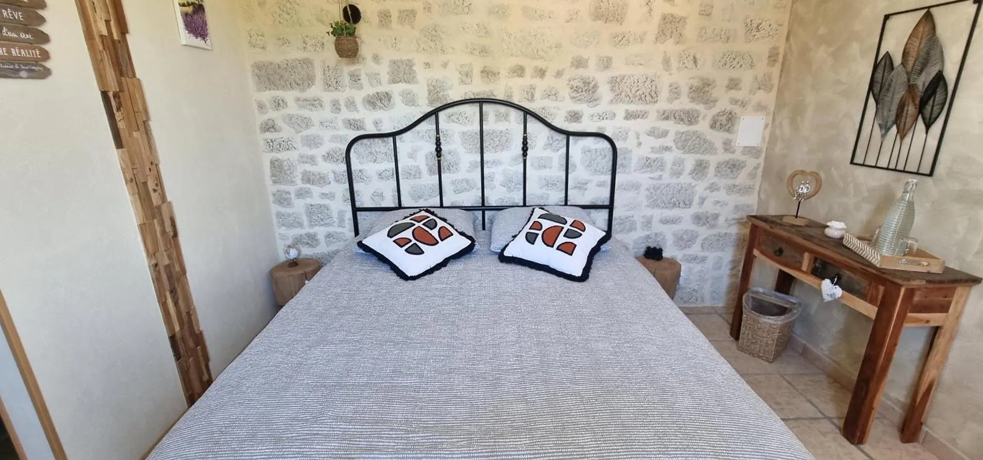 Le Pasadin Bed & Breakfast Valréas